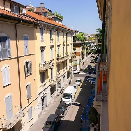 Central Apartment Apartment Milan