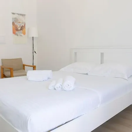 Central Apartment *