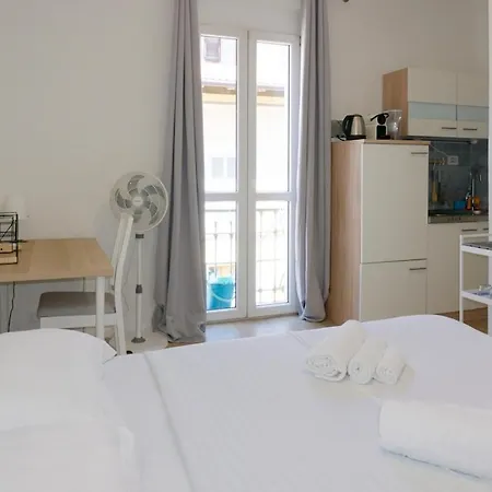 Apartment Metro M1 Milan